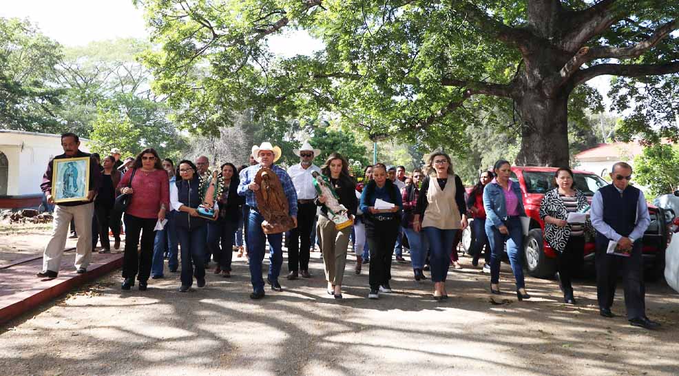 Empleados de la Secretaría de Agricultura rinden 