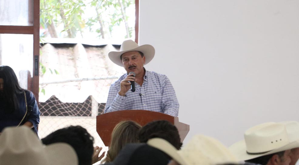 Anuncian frente común contra el gusano barrenador