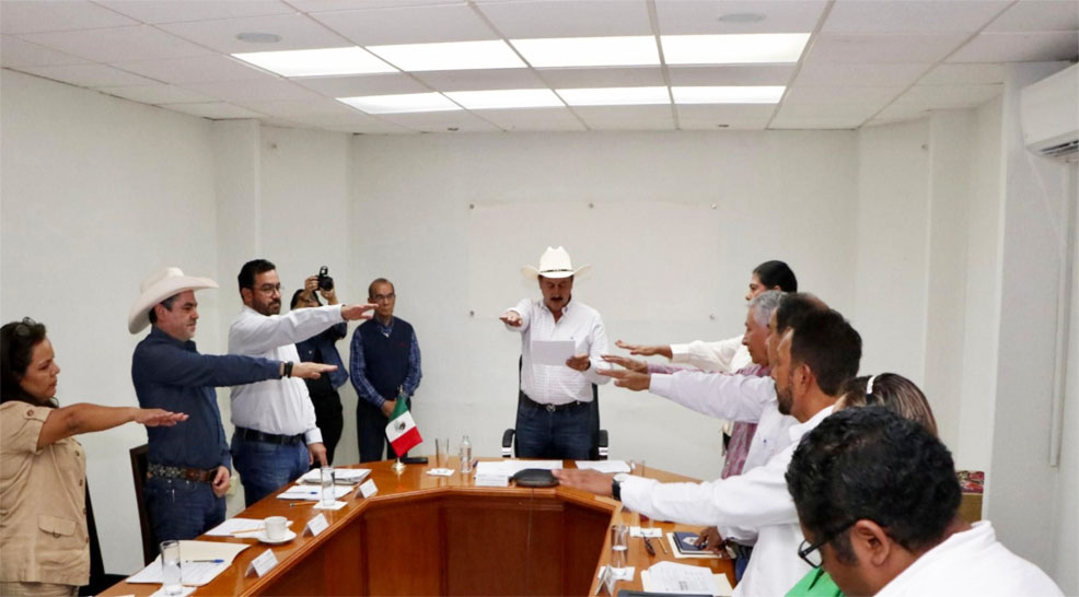 El Secretario de Agricultura, Ganadería y Pesca d