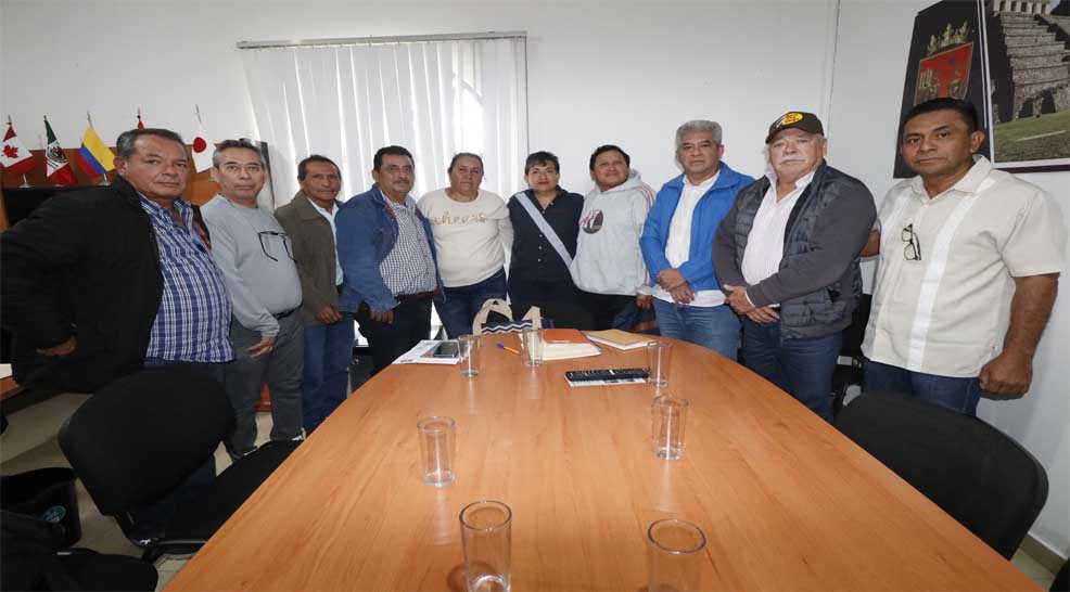 Subsecretaria Torres Vera se reúne con pescadores
