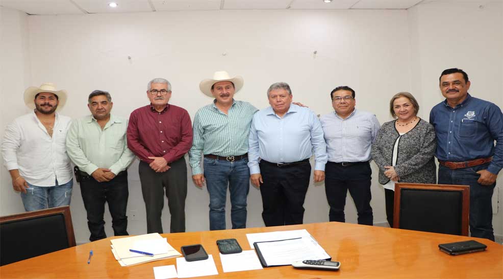El secretario de Agricultura, Ganadería y Pesca, 