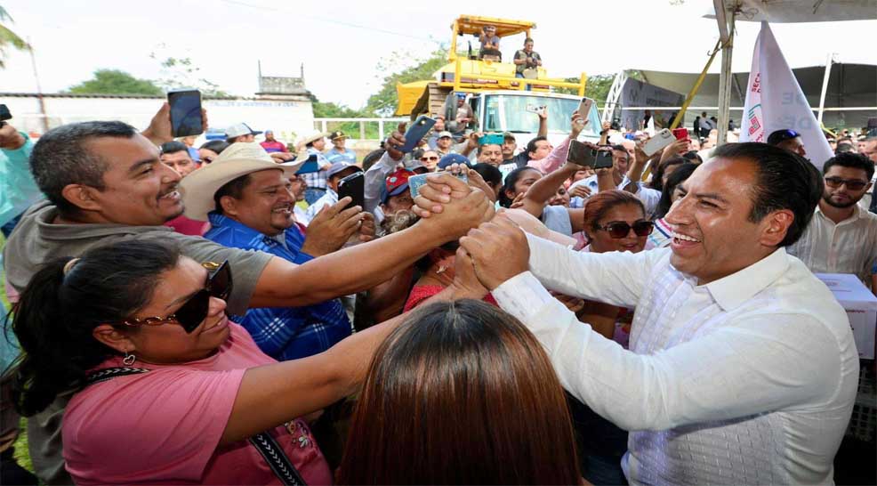 Refrenda Eduardo Ramírez compromiso con el desarr