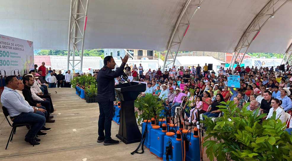Estuve junto al gobernador Dr Eduardo Ramírez Aguilar en Solosuchiapa, un municipio que avanza con paso firme hacia el desarrollo.