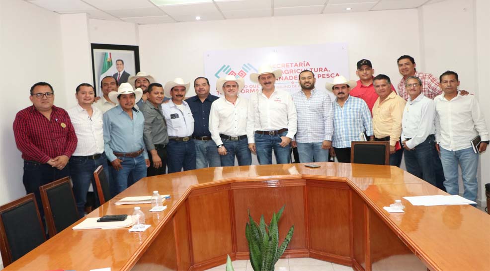 El secretario de Agricultura, Ganadería y Pesca, 