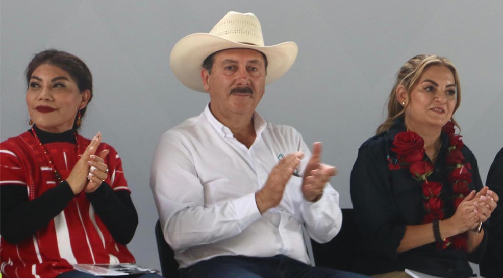 El secretario de Agricultura, Ganadería y Pesca, 