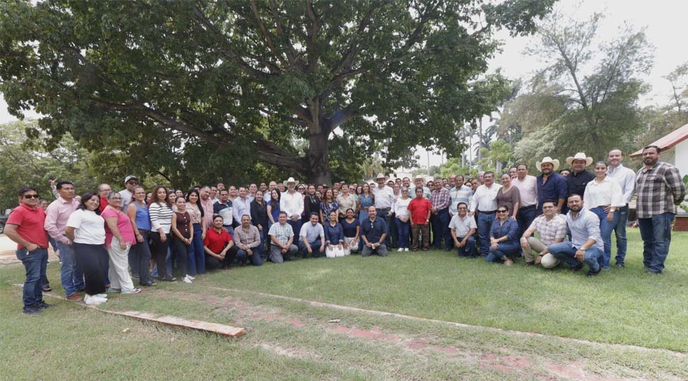 El secretario de Agricultura, Ganadería y Pesca, 