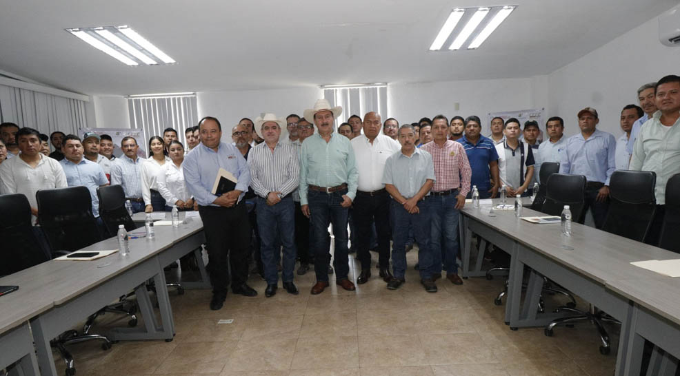 El secretario de Agricultura, Ganadería y Pesca, Marco Antonio Barba Arrocha, inauguró el Curso-Taller de Actualización a Oficiales de Inspectoría Pecuaria en Centros de Sacrificio (OIPCS)