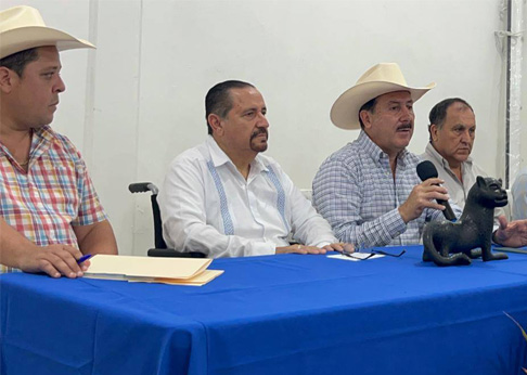 El secretario de Agricultura, Ganadería y Pesca, 