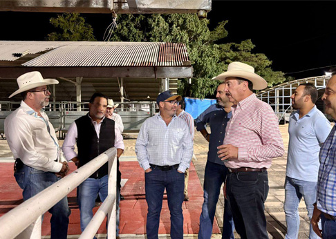 El secretario de Agricultura, Ganadería y Pesca, 