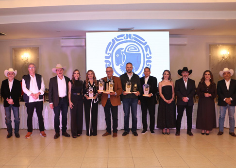 En la LXI Exposición Nacional de Ganado Cebú 2025, el Secretario de Agricultura, Ganadería y Pesca  Marco Antonio Barba Arrocha reconoció el esfuerzo de productores que fortalecen la ganadería.